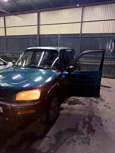 audi rs6: Toyota RAV4: 1996 г., Механика, Бензин, Кроссовер — 5