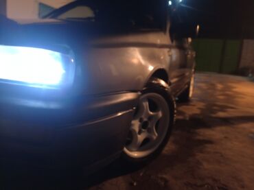 Volkswagen: Volkswagen Vento: 1992 г., 1.8 л, Механика, Бензин, Седан