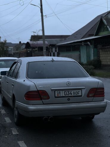 Mercedes-Benz: Mercedes-Benz E-Class: 1997 г., 2.2 л, Механика, Бензин, Седан