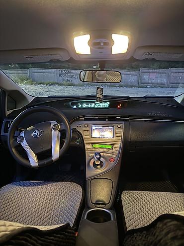 на 211: Toyota Prius: 2015 г., 1.8 л, Автомат, Гибрид, Хэтчбэк — 5
