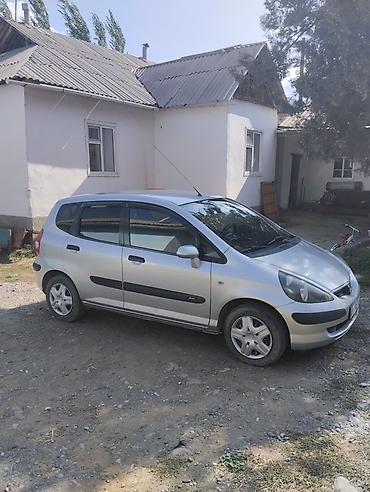 Honda Jazz: 2004 г., 1.4 л, Механика, Бензин, Хэтчбэк
