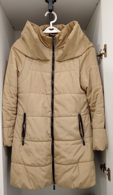 Куртки: Женская куртка M (EU 38), L (EU 40), цвет - Бежевый