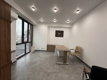 Офисы: Сдаю Офис, 173 м², В бизнес центре, 1 линия — 5