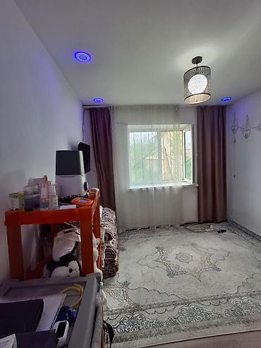 Үйлөр: Срочно! Срочно! Продается одноэтажный кирпичный дом100м2 с участком — 4