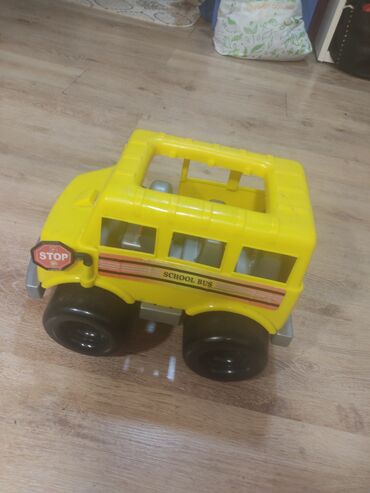 oyuncaq gəmilər: Iri avtobus oyuncaq turkiyeden alinib