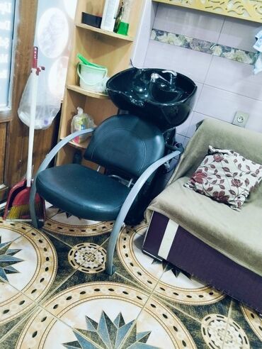 salon üçün stol: Salam her vaxtiniz xeyirli olsun Salonumuzu icareye vermisdik Hal