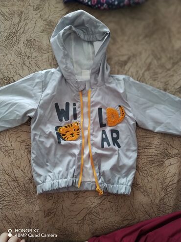 usaq ucun cins pencekler: Uşaq geyimləri dəsti – bir neçə model 1) Boz rəngli kapüşonlu yüngül