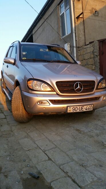 Mercedes-Benz: Mercedes-Benz ML 270: 2.7 l | 2003 il Universal — 3