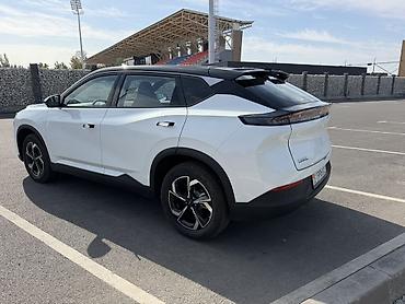 wuling mini ev: Dongfeng : 2026 г., Автомат, Электромобиль, Кроссовер — 4