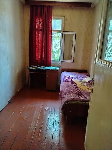 Mənzillər: Təcili bir qız ev yoldaşı lazımdı 3 otaqdi hərə birində birdə — 3