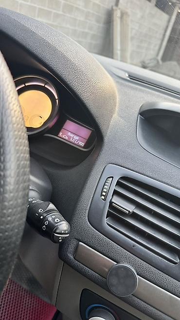 е34 530: Renault Megane: 2010 г., 1.5 л, Механика, Дизель, Хэтчбэк — 9