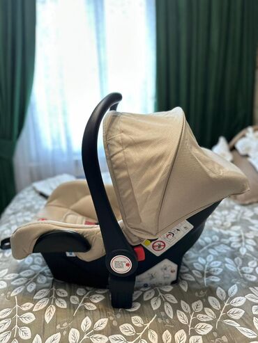 Gəzinti arabaları: Milana…. Kidilo avtokreslo qiymeti 35 m istifadə olunmuyub,13kq 1yaşa