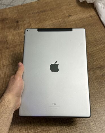 Planşetlər: Apple iPad Pro 12.9 (2015), 12,9", 128 GB
