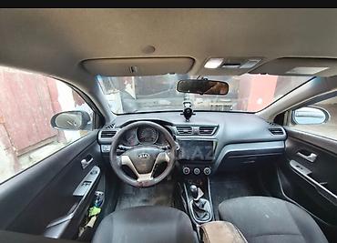 kia bongo: Kia Rio: 1.3 l | 2017 il Sedan — 1