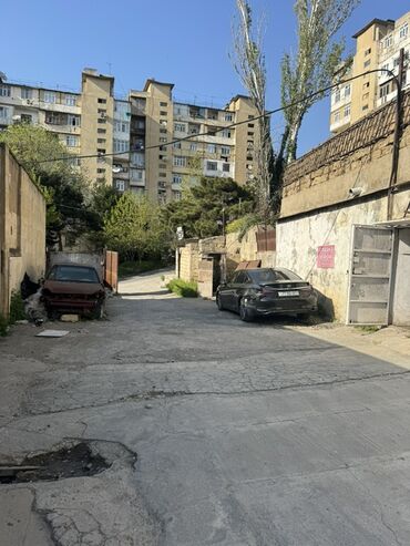 Anbar və emalatxanalar: Anbar/istehsalat sahəsi - Şəhər daxili həyətyanı zonada yerləşən — 3