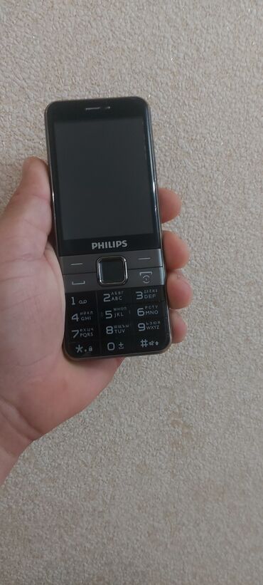 сотовый кнопочный телефон fly ff 281: Philips Xenium düyməli mobil telefon prablemsizdir qeydiyatlidir 2
