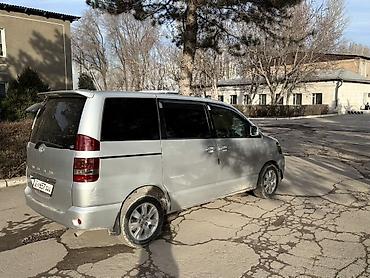 Toyota: Toyota Noah: 2003 г., 2 л, Автомат, Бензин, Минивэн — 3