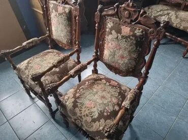 Stilske fotelje: Fotelje u odlicnom stanju rucni rad duborez. Cena po komadu — 10