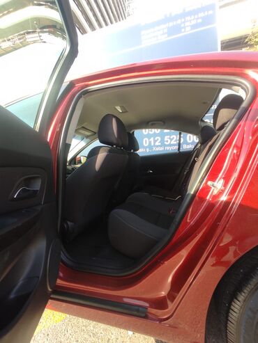 Chevrolet: Chevrolet Cruze: 1.4 l | 2013 il 198000 km Sedan — 2