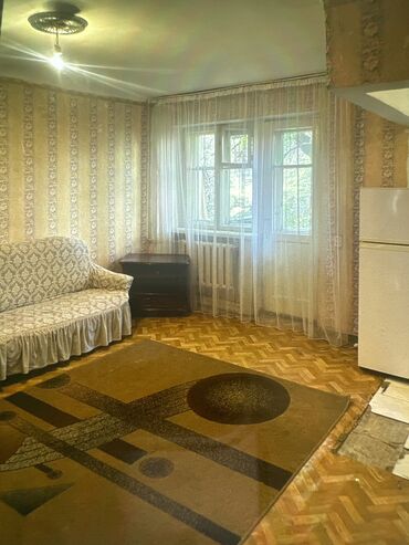 семейная пара: 2 комнаты, 40 м², Хрущевка, 2 этаж