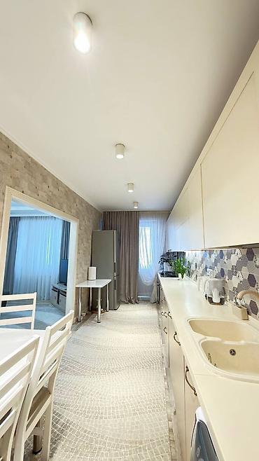 Продажа квартир: 3 комнаты, 95 м², 3 этаж — 7
