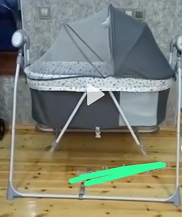 beşiyler: Oğlan və qız üçün, İşlənmiş, Dördbucaq, Beşik, Matras ilə, Yellənmə mexanizmi ilə — 1