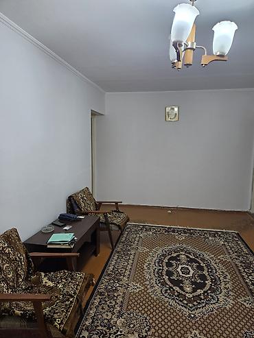 продаю квартиру киркомстром: 3 комнаты, 58 м², Ошский рынок / базар 104 серия, 2 этаж, Требуется ремонт — 10