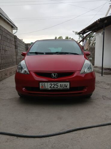 хонда жаз авто: Красный хэтчбек Honda Fit с автоматической коробкой передач