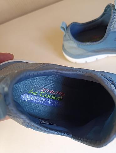 адидас: Мягкие,лёгкиеудобные кроссовки Sketchers ( оригинал ). Размер — 6