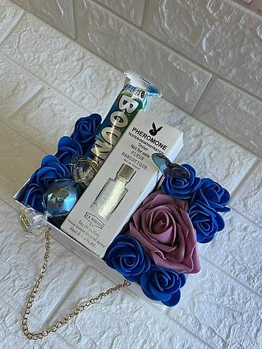 Kompleti namirnica: Poklon setovi u dekorativnim kutijama Elegantno aranžirani poklon — 5