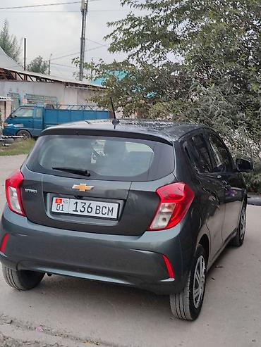 Продажа авто: Chevrolet Spark: 2018 г., 1 л, Вариатор, Бензин — 3