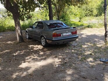 автомобиль хонда фит: BMW 5 series: 1992 г., 2.5 л, Механика, Бензин, Седан