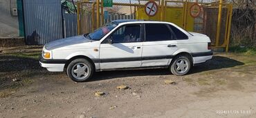 Volkswagen: Volkswagen Passat: 1989 г., 1.8 л, Газ