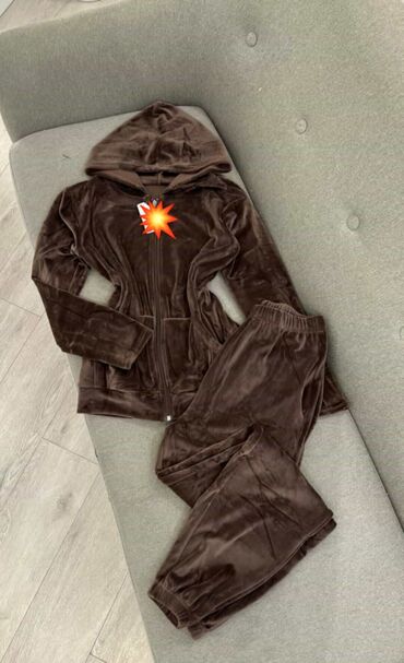 Gornji i donji deo: Ženski plišani trenerka komplet sa kapuljačom - Dvodelni set: gornji — 2