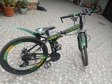 velosiped 32: Б/у Двухколесные Детский велосипед Adidas, 26", скоростей: 7