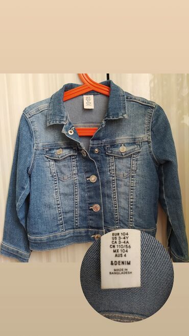 детская джинсовая куртка: Джинсовая куртка для девочек, 3-4 года, 104 размер
