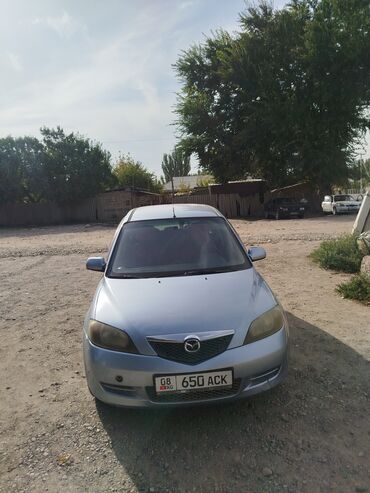 авто лейлек: Mazda 2: 2005 г., 1.3 л, Механика, Бензин, Седан