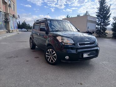Kia: Kia Soul: 1.6 l | 2009 il Krossover — 3
