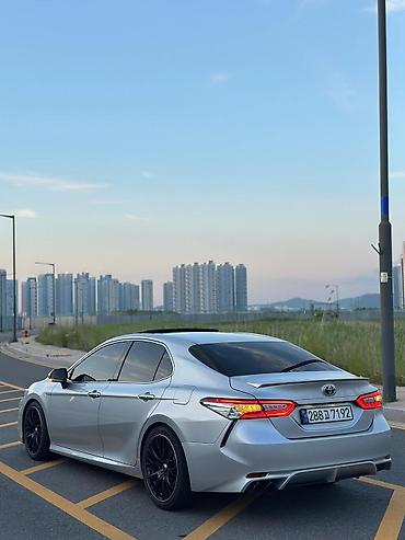 Toyota: Toyota Camry: 2020 г., 2.5 л, Автомат, Гибрид, Седан — 6