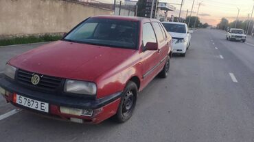 Volkswagen: Volkswagen Vento: 1993 г., 1.8 л, Механика, Бензин, Седан