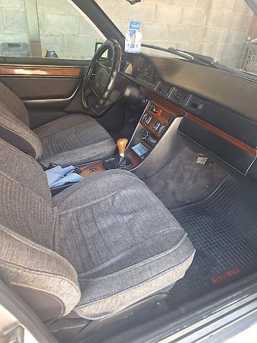 камри 44: Mercedes-Benz E-Class: 1993 г., 2.2 л, Механика, Бензин, Седан — 4