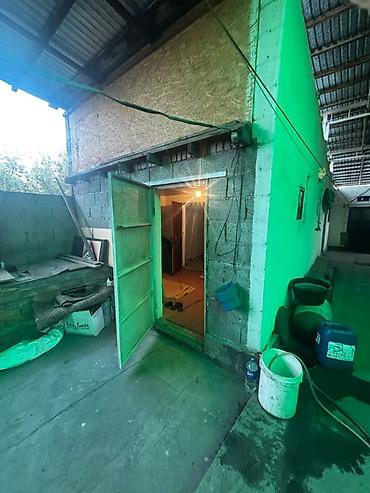 Продажа коттеджей и домов: Продается просторный двухэтажный жилой дом с огороженной территорией и — 15