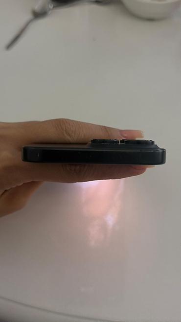simes: IPhone 16 Pro Max, 256 GB, Qara, Simsiz şarj — 6