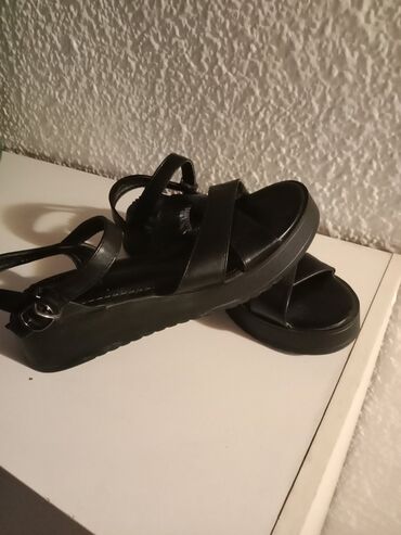 Sandale: Sandale, Ara, 40