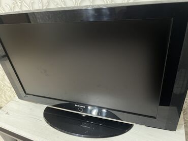 элт телевизор samsung с плоским экраном: Срочно продаю телевизор размер ширина: метр, длина: 60 см