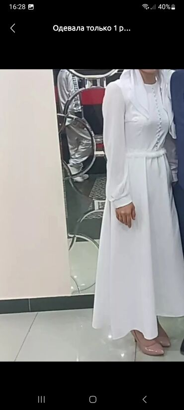 белый платье: Вечернее платье, Классическое, С рукавами, Перья, S (EU 36), M (EU 38), L (EU 40)