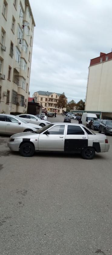 ət masini satisi: Avtomobil: Sedan, gümüşü rəng Model xətti: Çox güman ki, VAZ 2110 — 2
