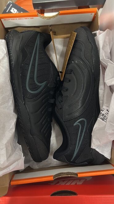 день и ночь: Зальники NIKE TIEMPO (ORIGINAL)
Размер 40(25см)