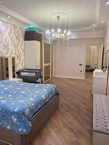 əmlak birjası: Yeni Yasamal, 3 otaqlı, Yeni tikili, m. İnşaatçılar, 135 kv. m — 4
