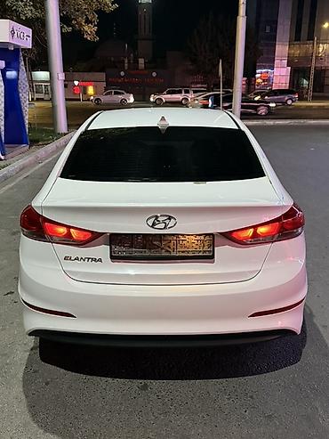 hyundai staria 2019: Hyundai Elantra: 2018 г., 2 л, Автомат, Газ, Седан — 4